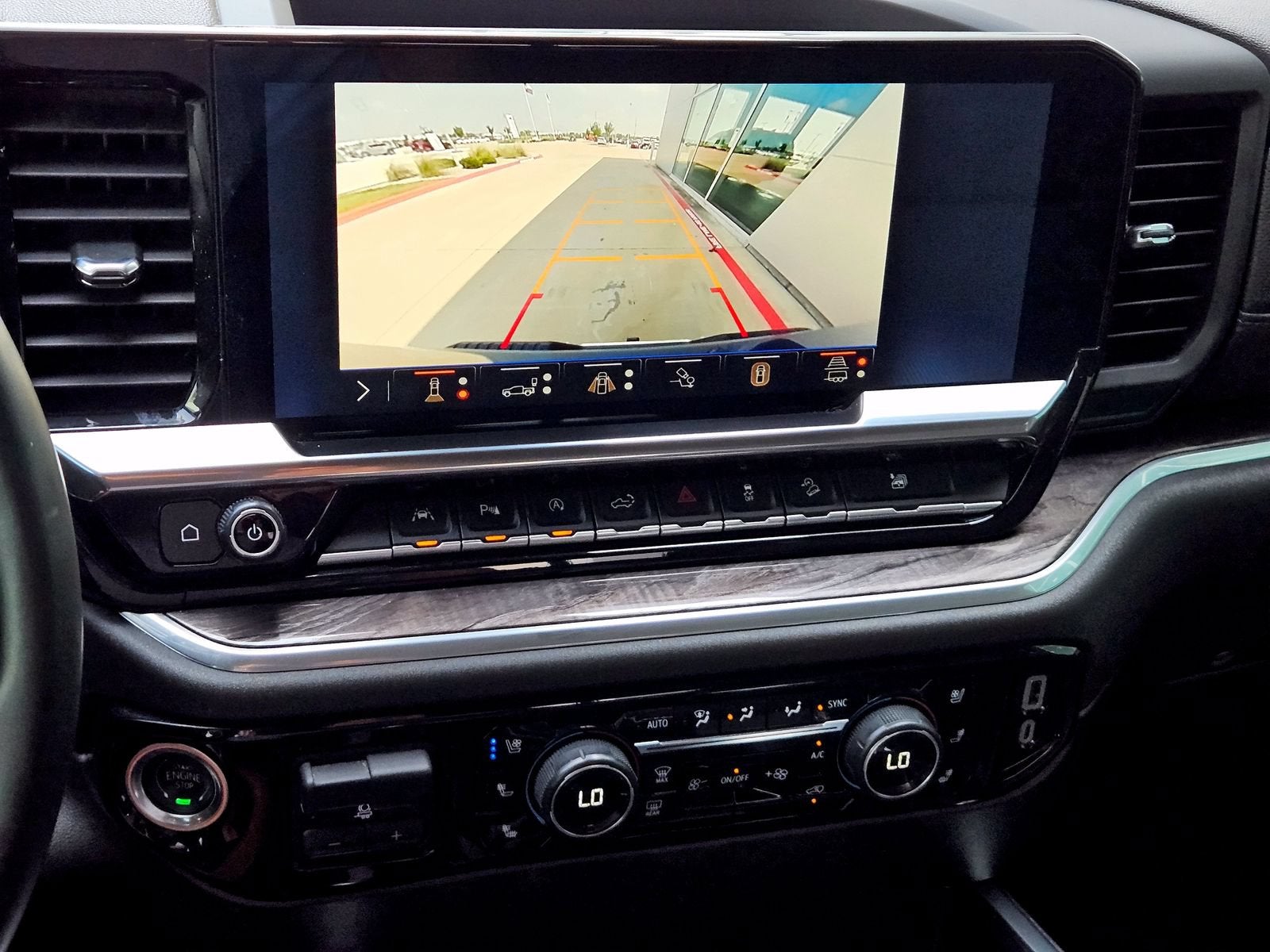 2024 Chevrolet Silverado 1500 LTZ - Photo 23