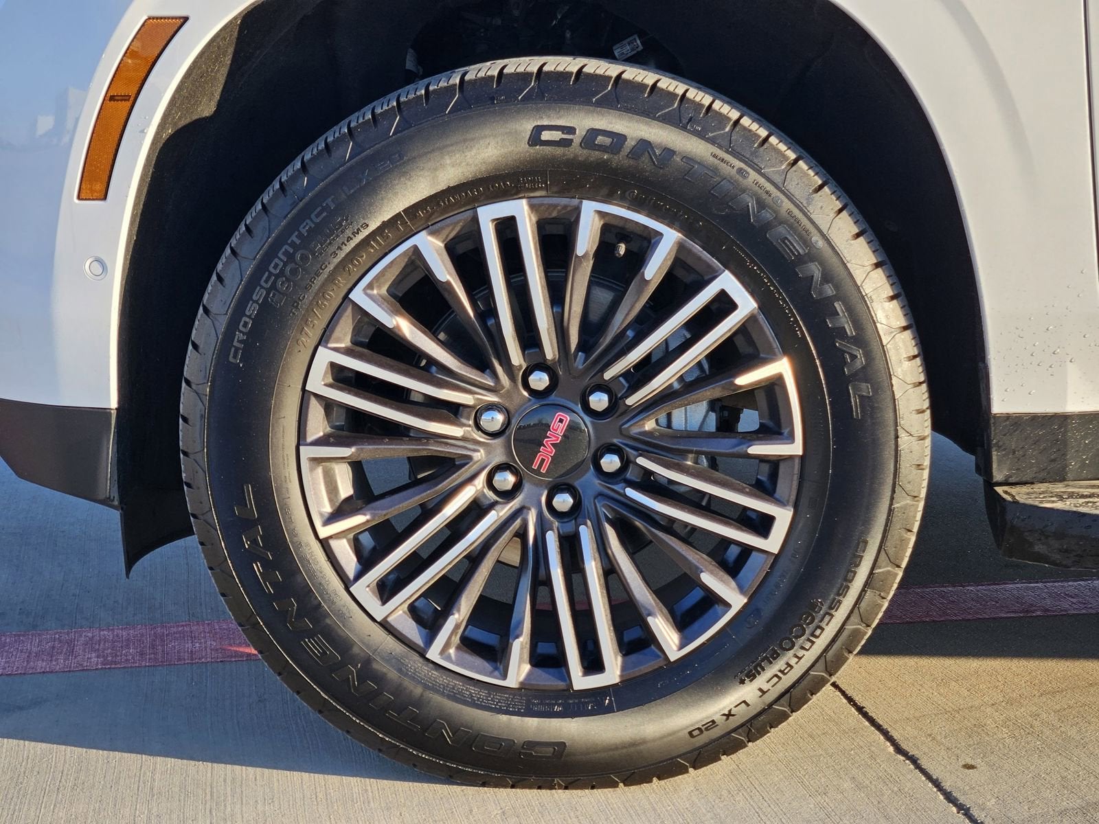 2025 GMC Yukon Elevation