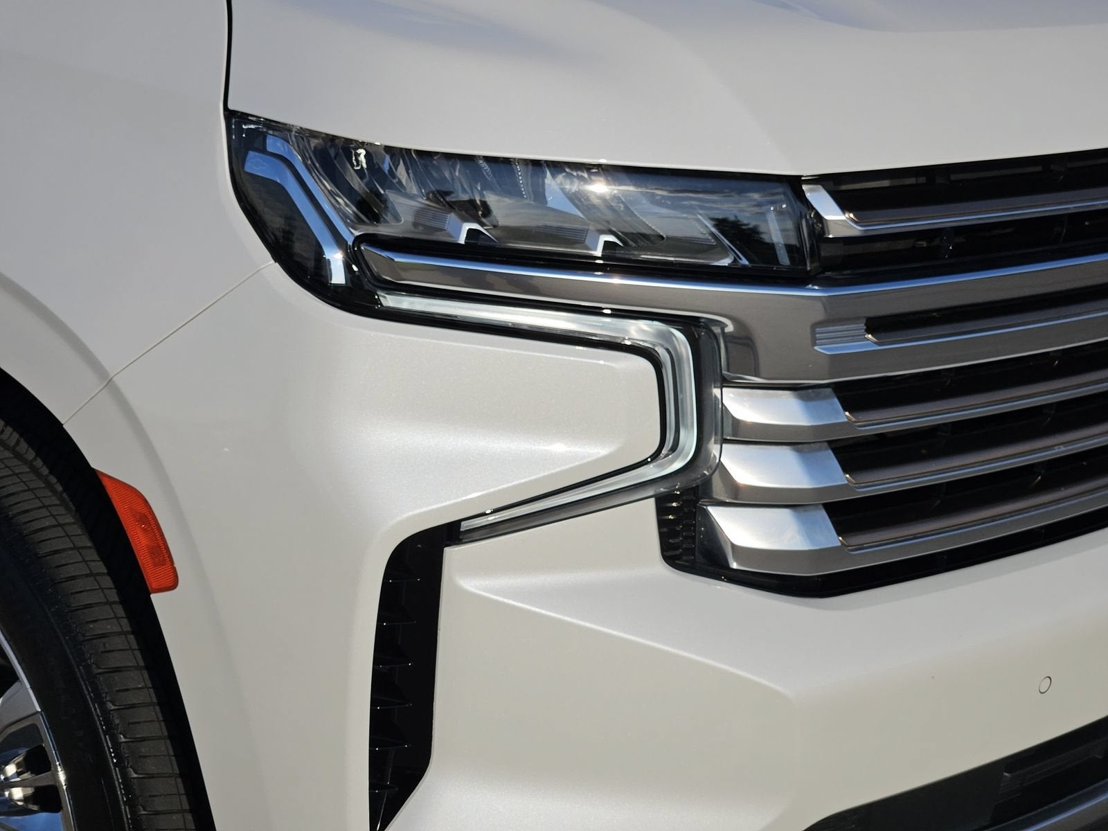 2023 Chevrolet Suburban High Country