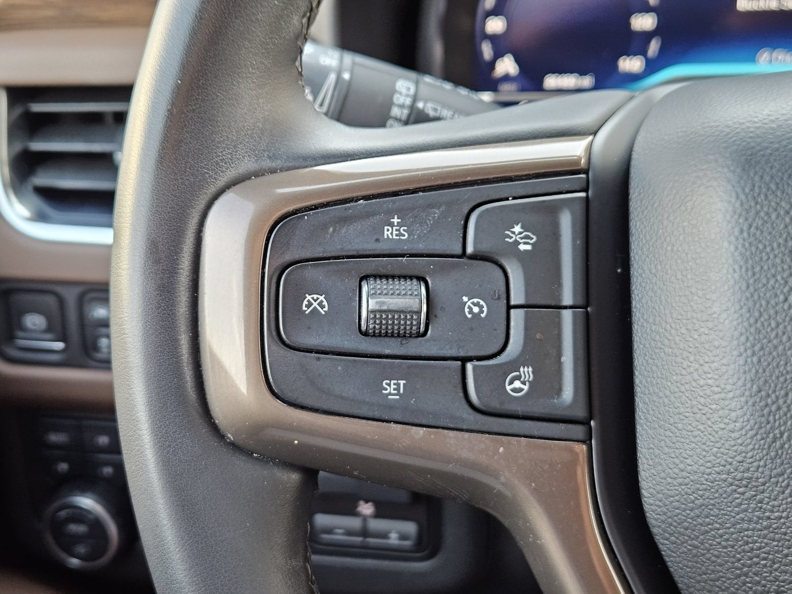 2023 Chevrolet Suburban High Country