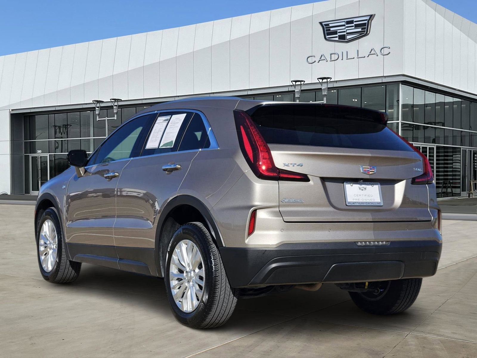 2024 Cadillac XT4 Luxury