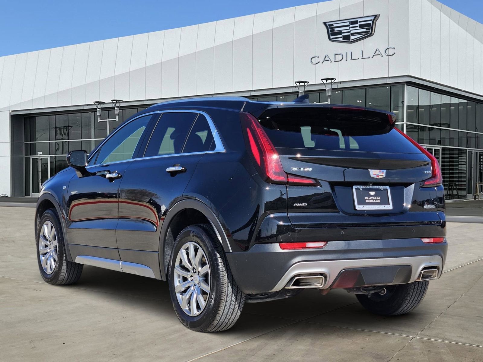 2023 Cadillac XT4 Premium Luxury