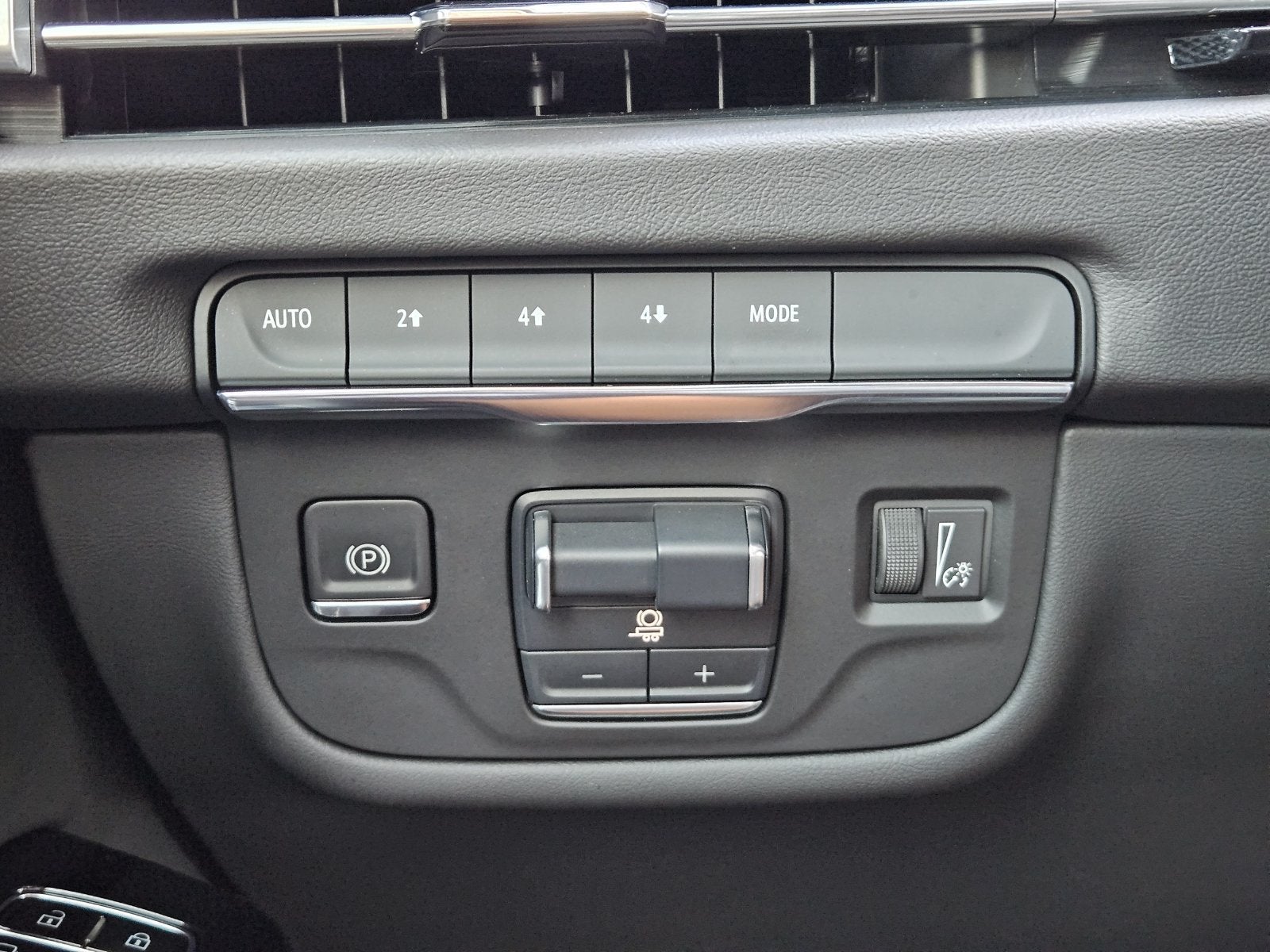 2025 Cadillac Escalade ESV Sport