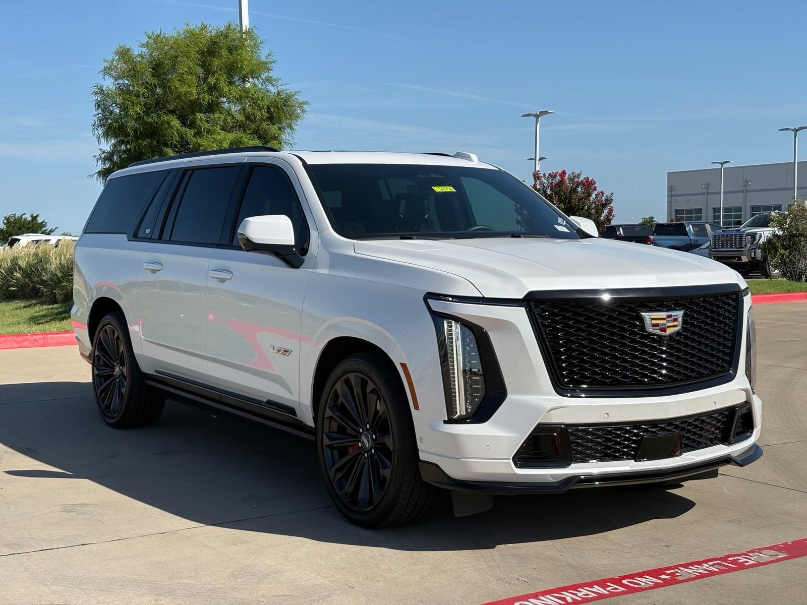 2025 Cadillac Escalade ESV V-Series's photo