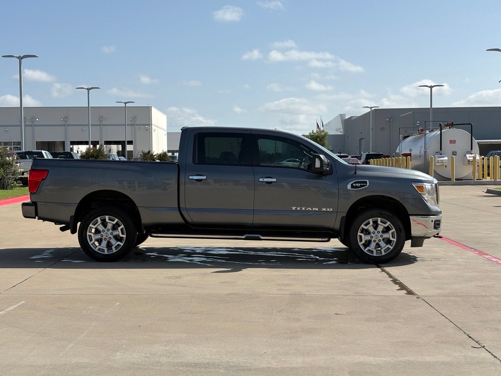 2018 Nissan TITAN XD SV Gas
