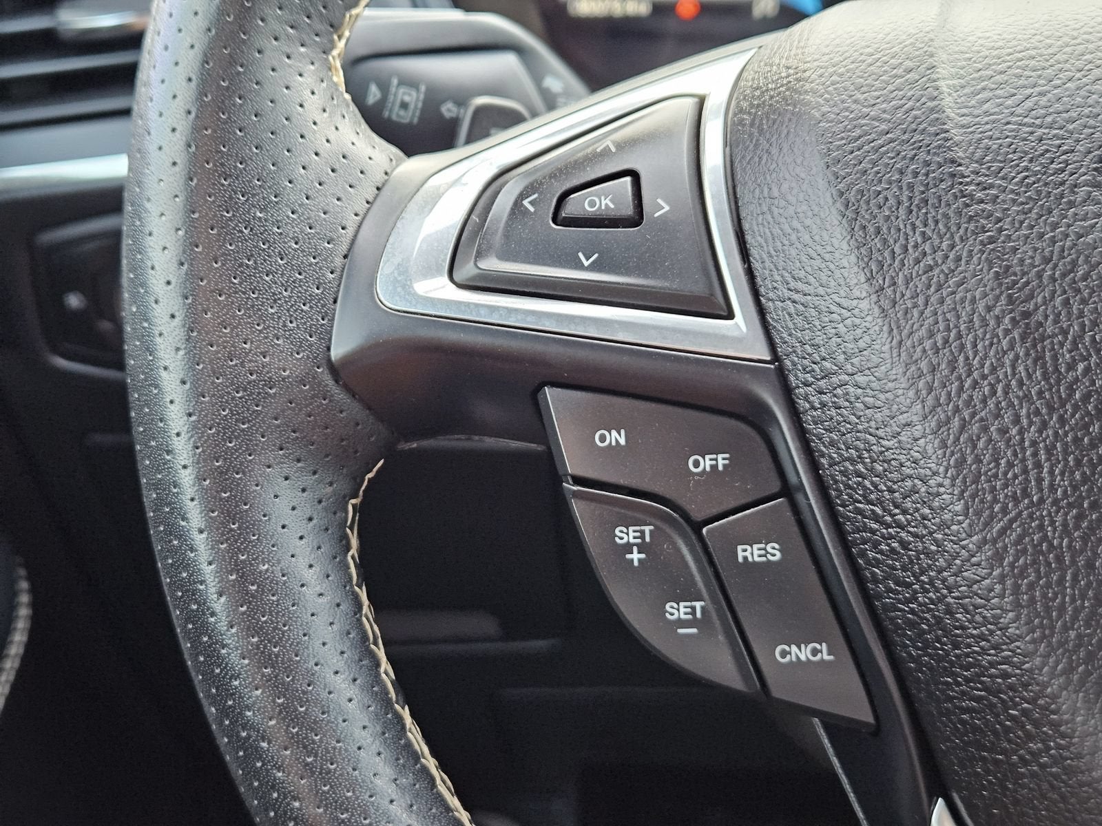 2023 Ford Edge ST - Photo 25