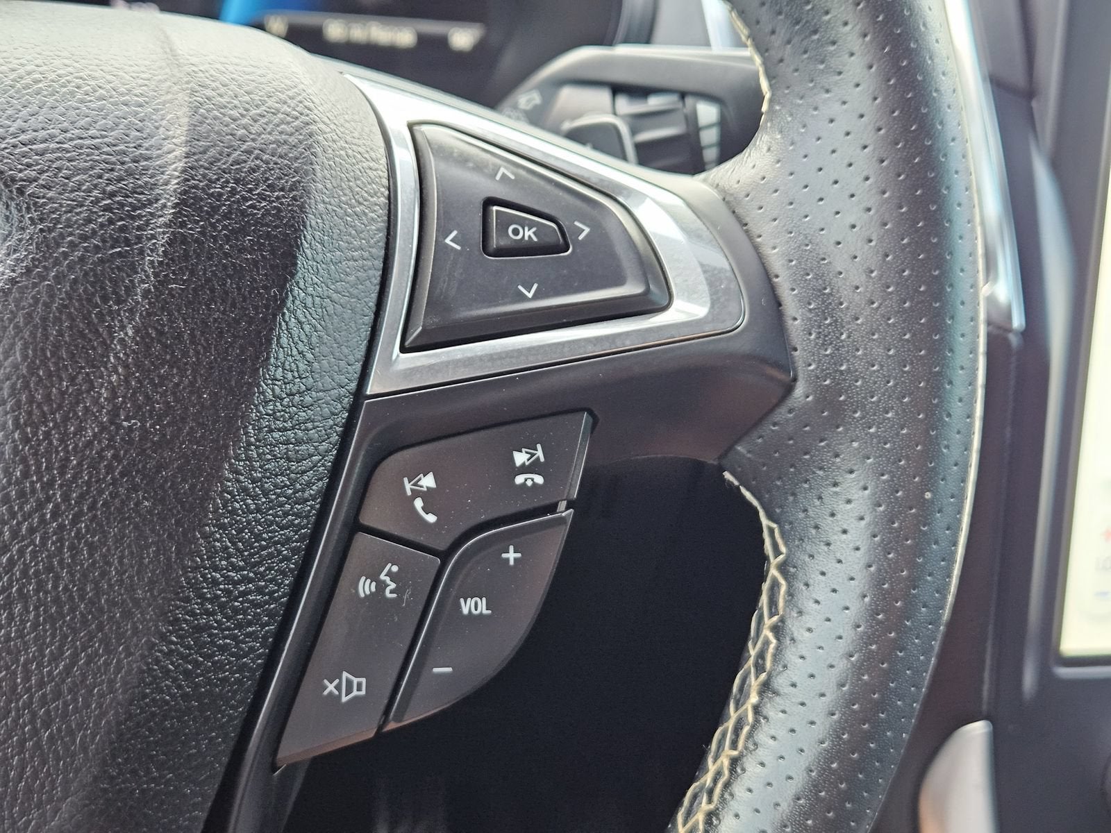 2023 Ford Edge ST - Photo 26