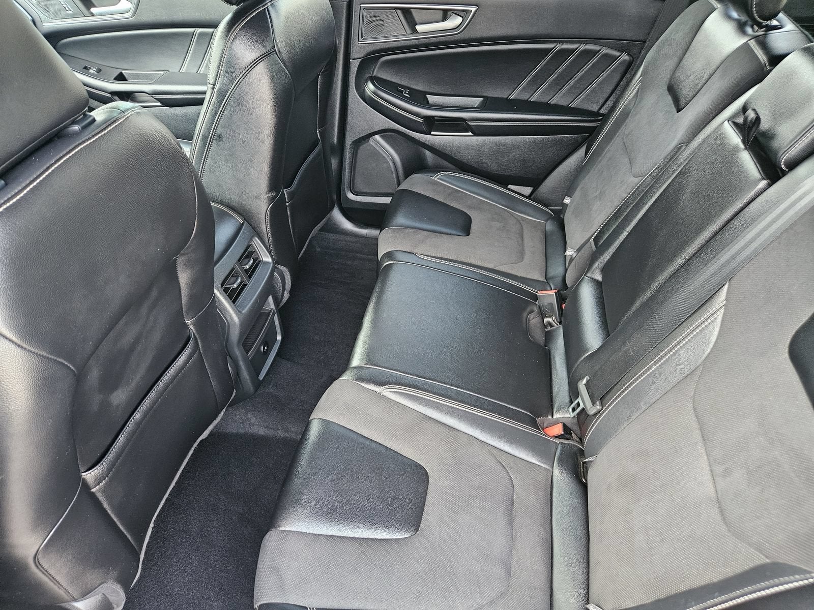 2023 Ford Edge ST - Photo 34