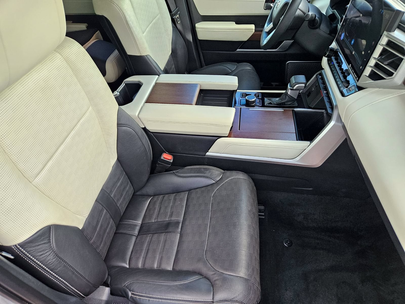 2023 Toyota Sequoia Capstone - Photo 16