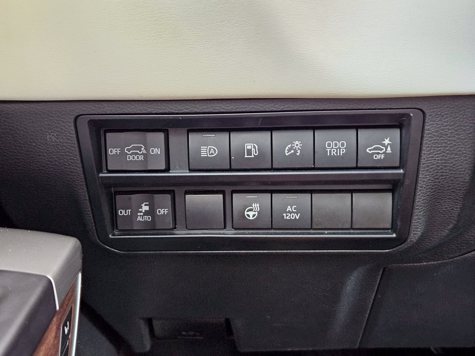 2023 Toyota Sequoia Capstone - Photo 23