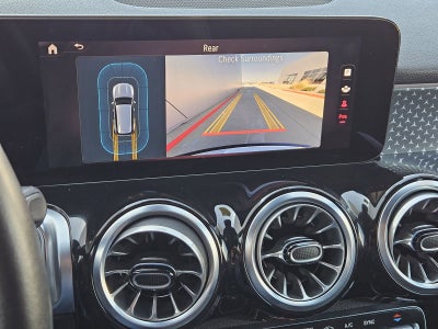 2025 Mercedes-Benz GLB 250 4MATIC®