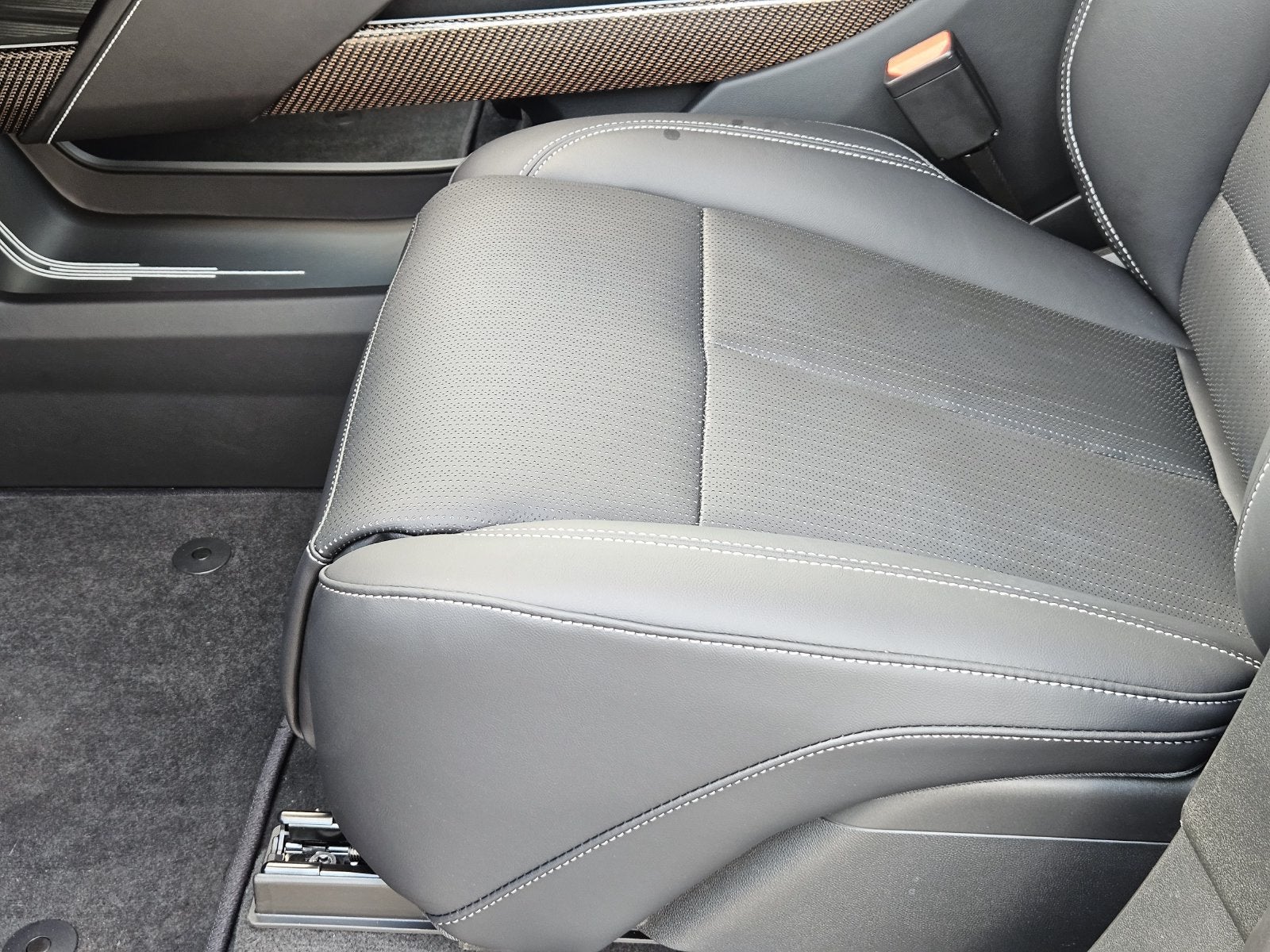 2027 Cadillac VISTIQ Luxury
