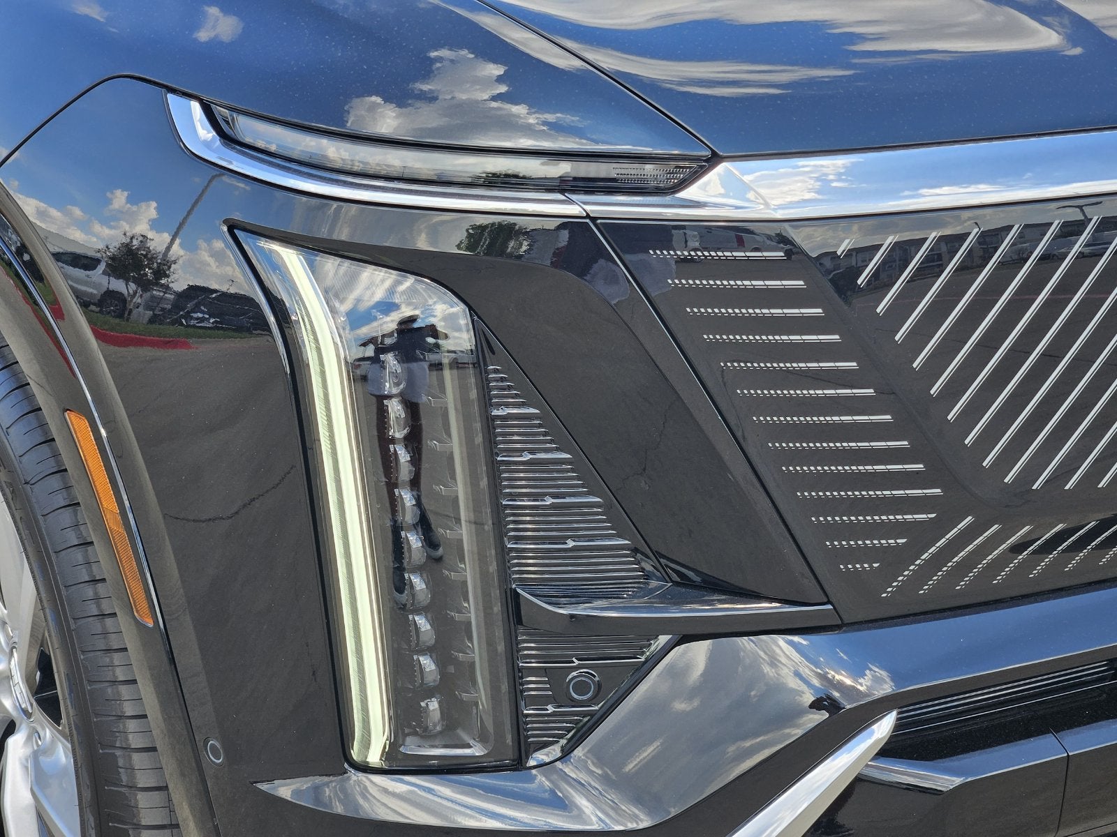 2027 Cadillac VISTIQ Luxury