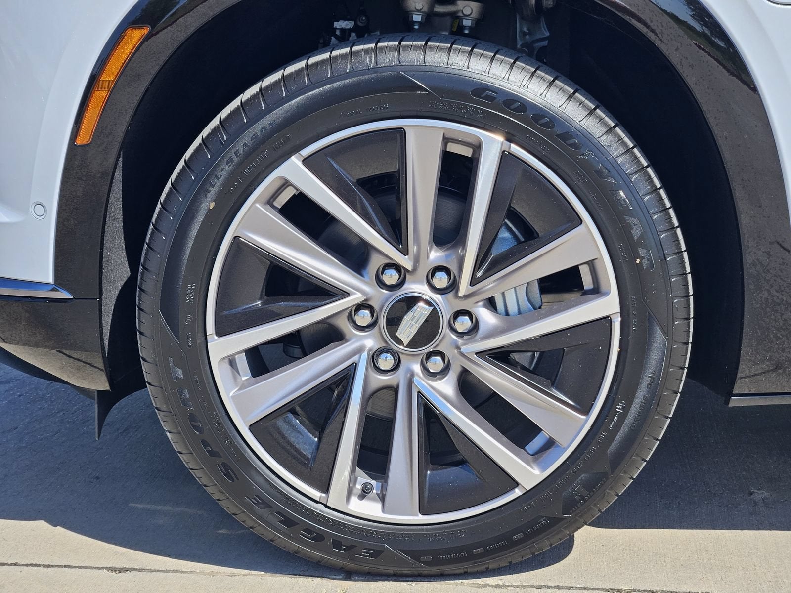 2027 Cadillac VISTIQ Sport