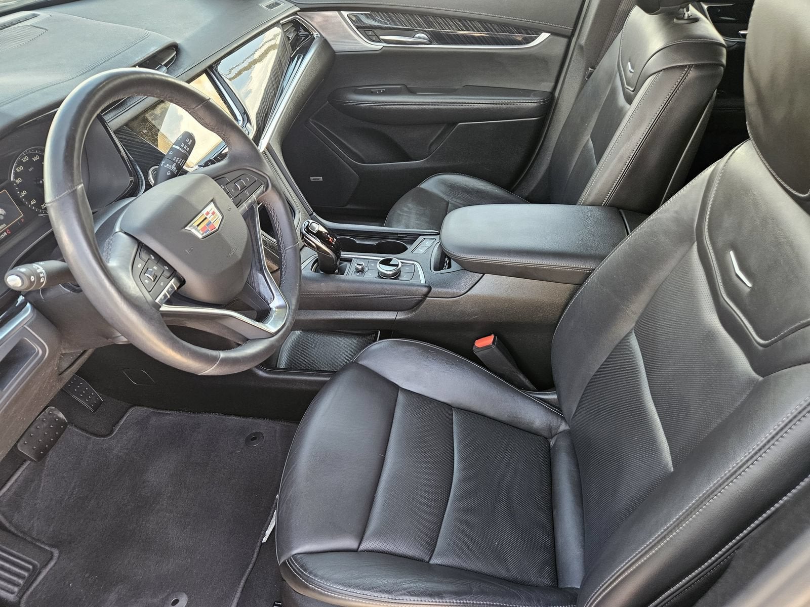 2025 Cadillac XT6 Premium Luxury - Photo 16