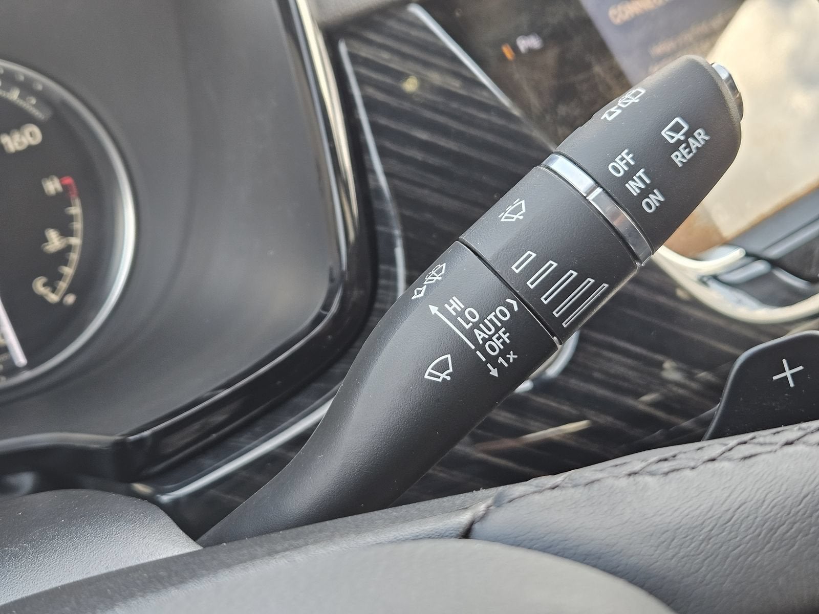 2025 Cadillac XT6 Premium Luxury - Photo 28