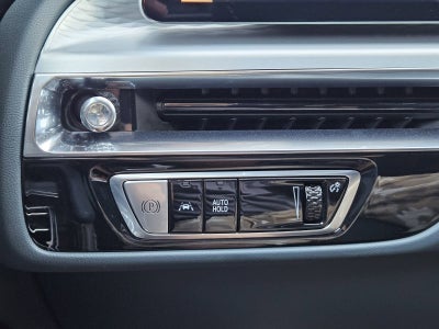 2024 Cadillac LYRIQ Luxury 3