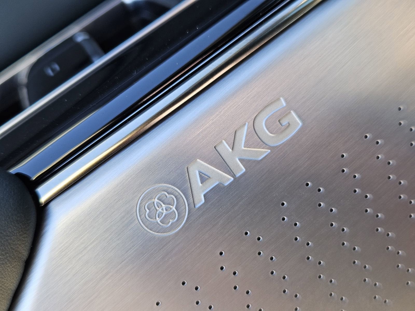 2024 Cadillac LYRIQ Luxury 3