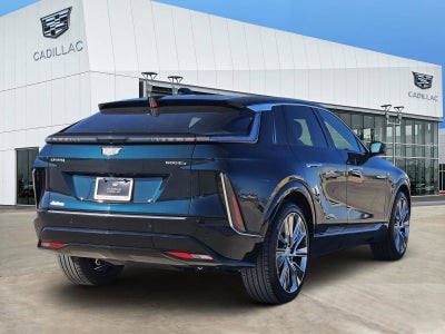 2024 Cadillac LYRIQ Luxury 3