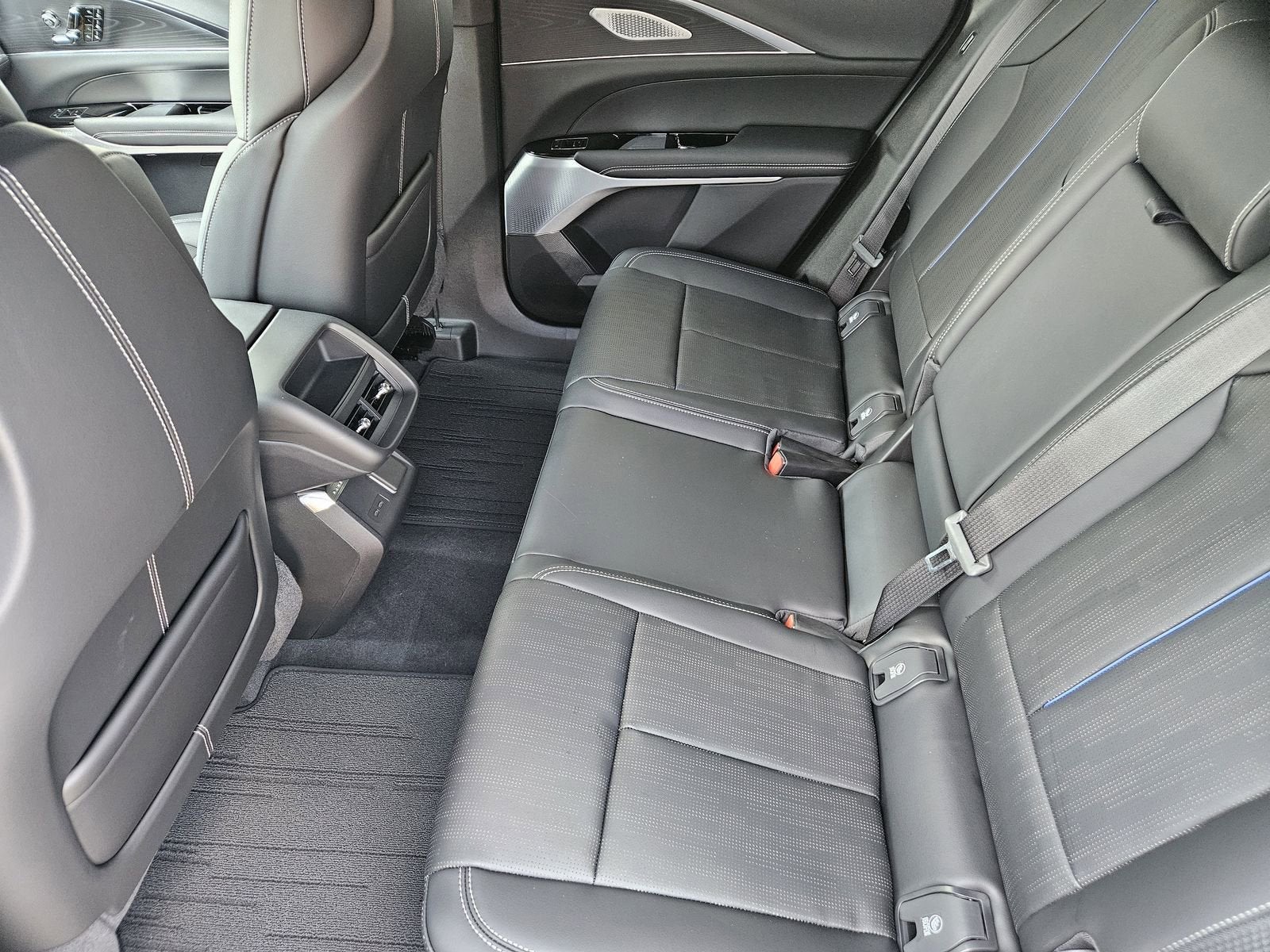 2026 Cadillac LYRIQ Premium Sport