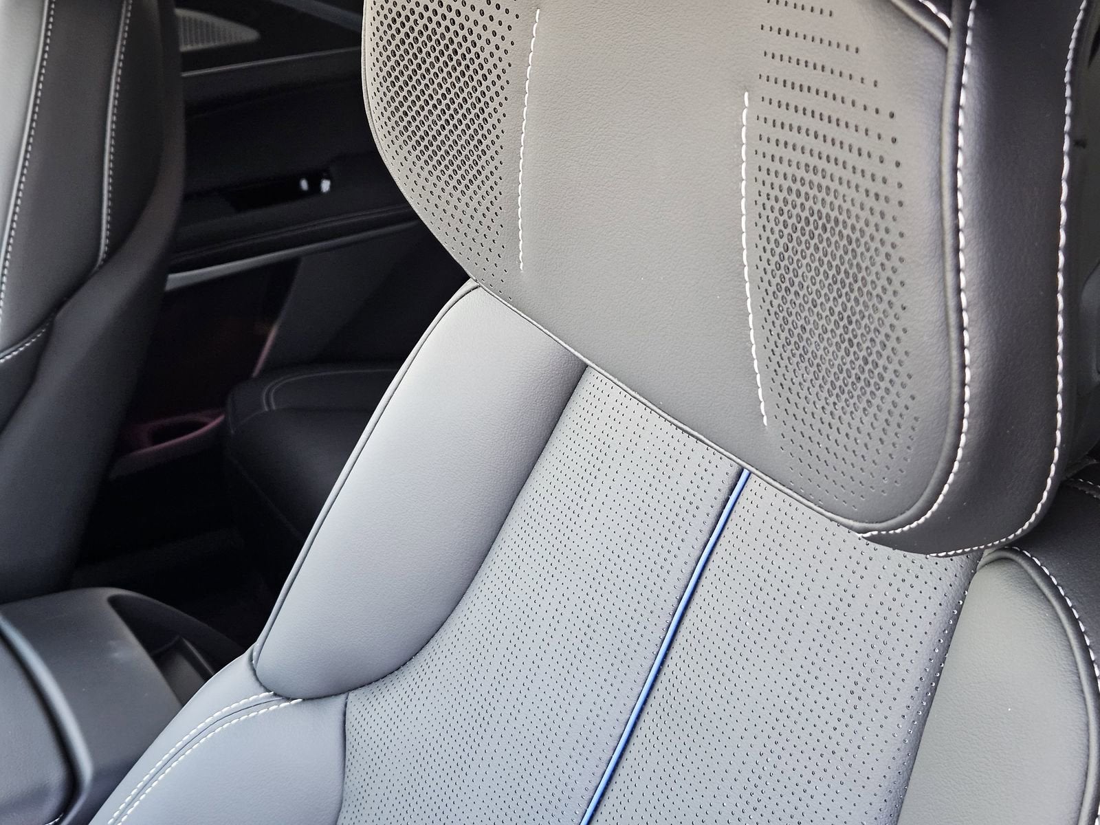 2026 Cadillac LYRIQ Premium Sport