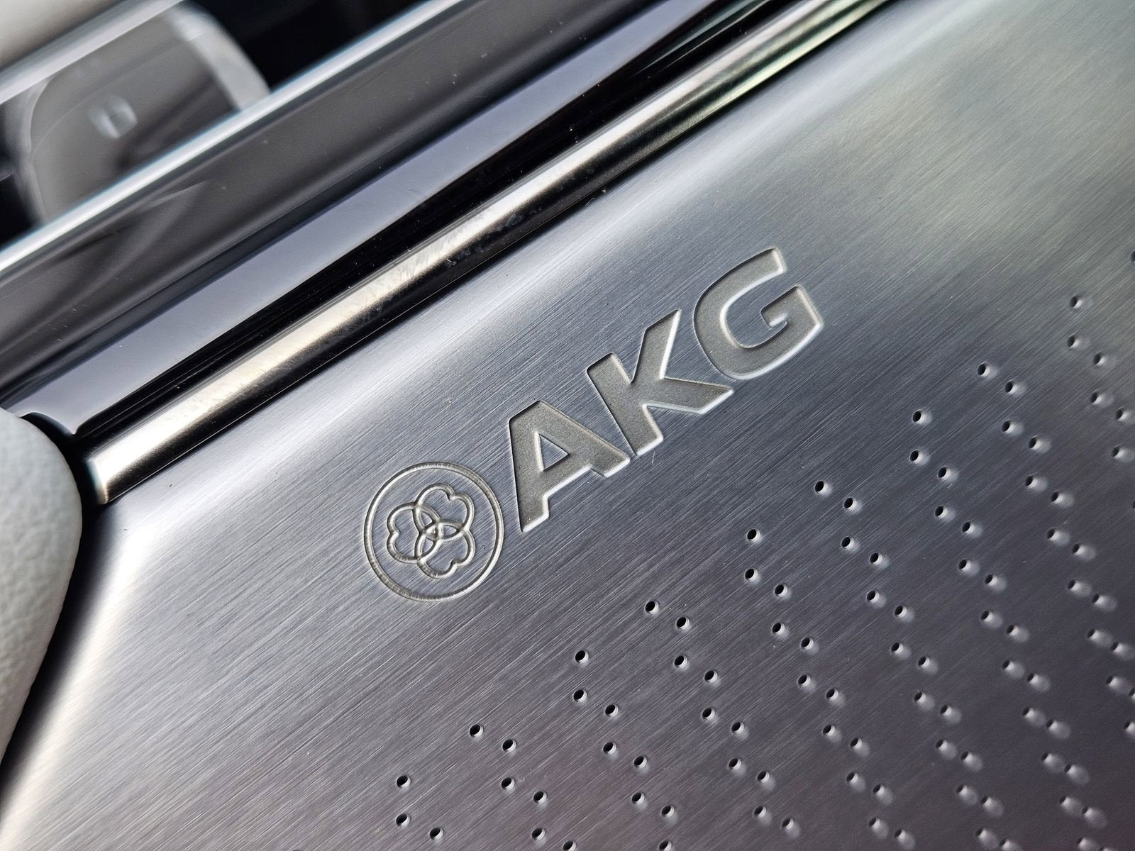 2025 Cadillac LYRIQ Sport 2