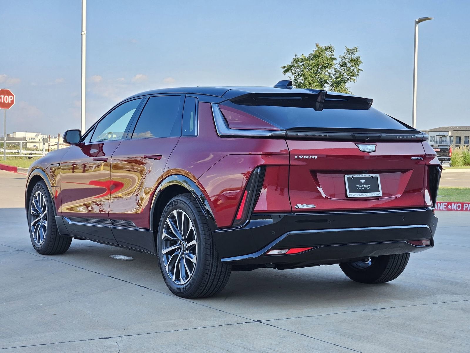 2025 Cadillac LYRIQ Sport 2