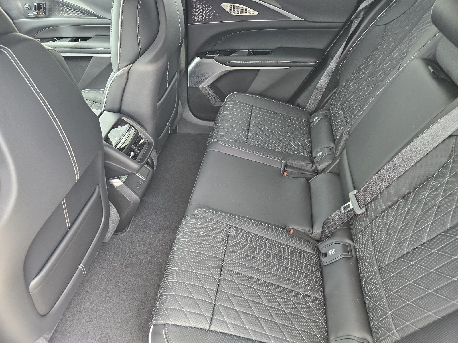 2027 Cadillac LYRIQ Signature Sport