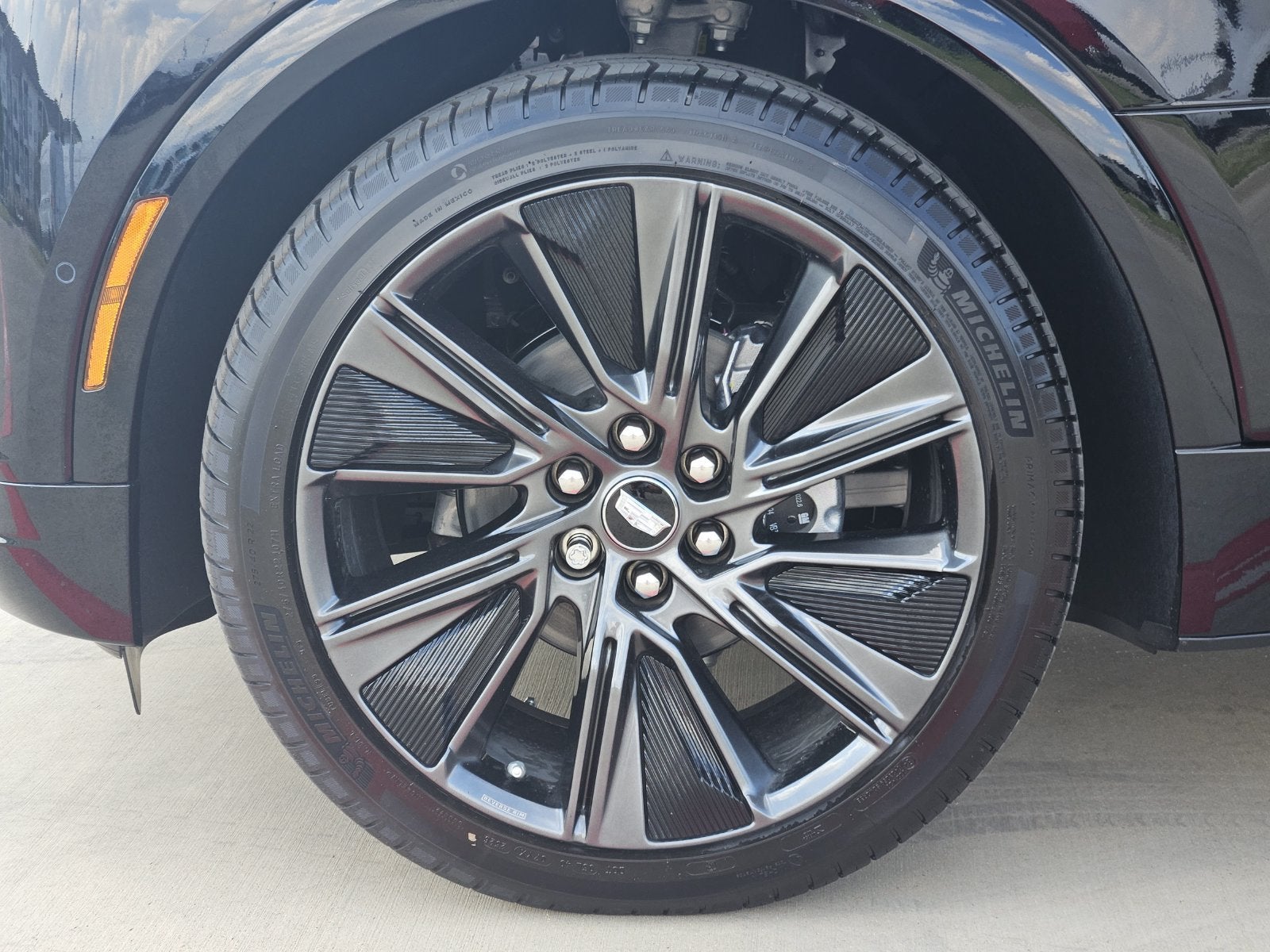 2027 Cadillac LYRIQ Signature Sport