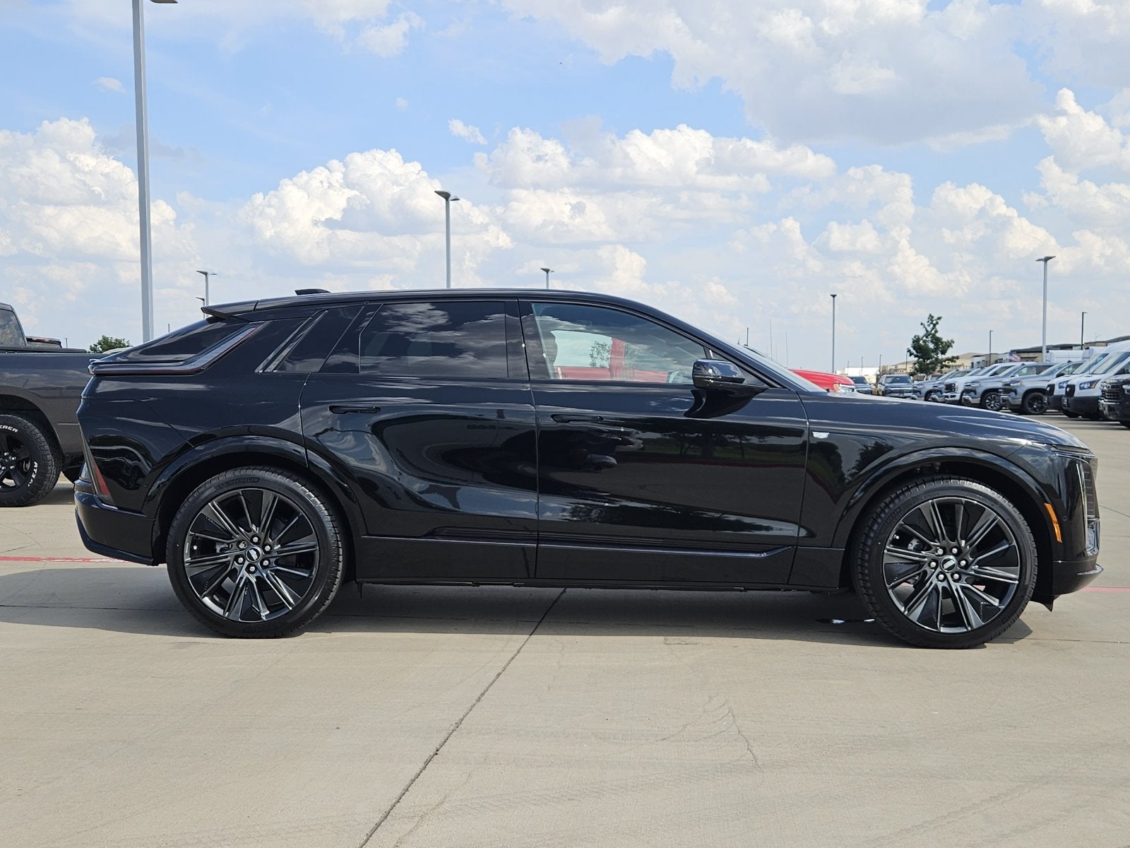 2027 Cadillac LYRIQ Signature Sport
