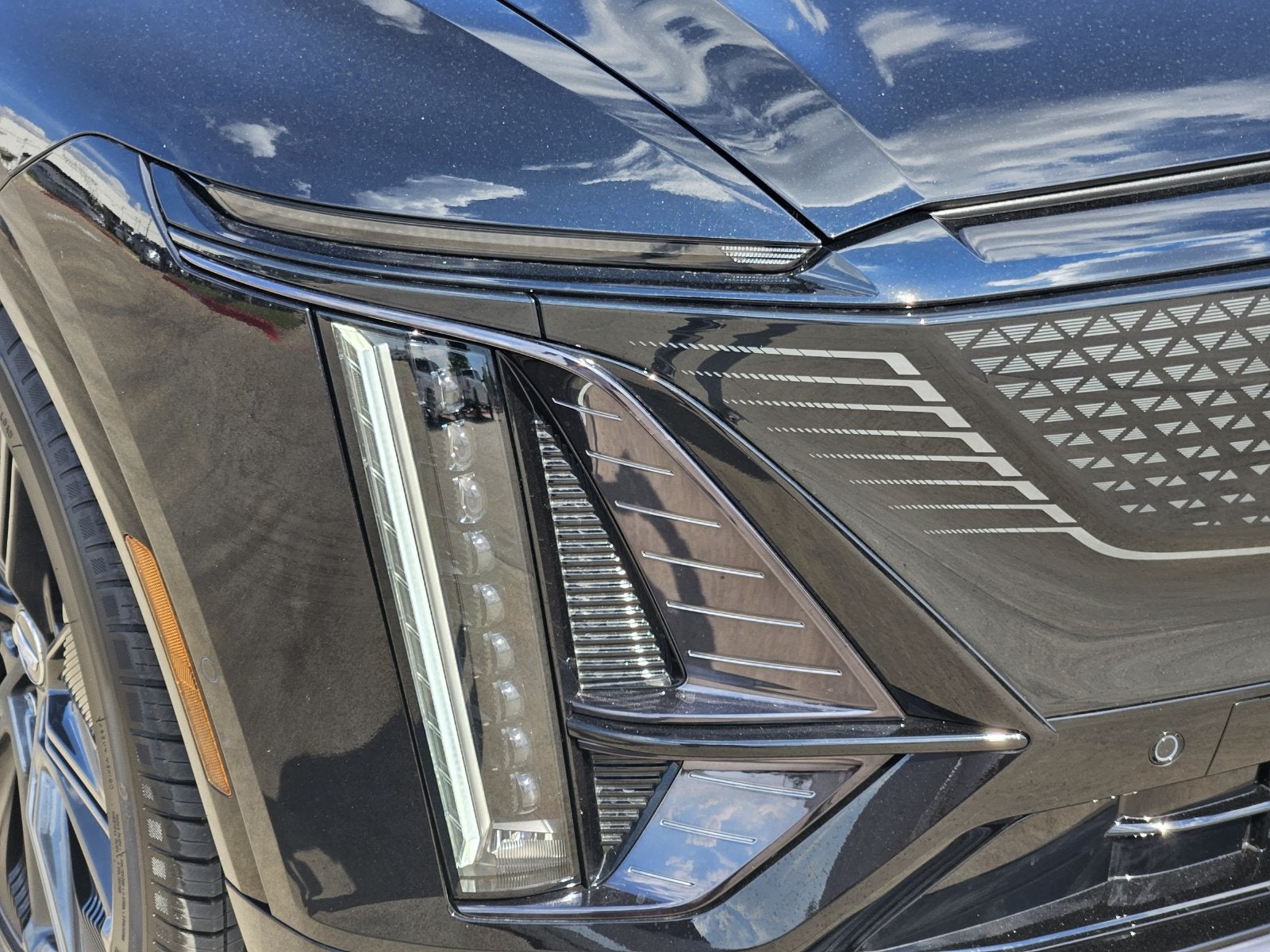2027 Cadillac LYRIQ Signature Sport