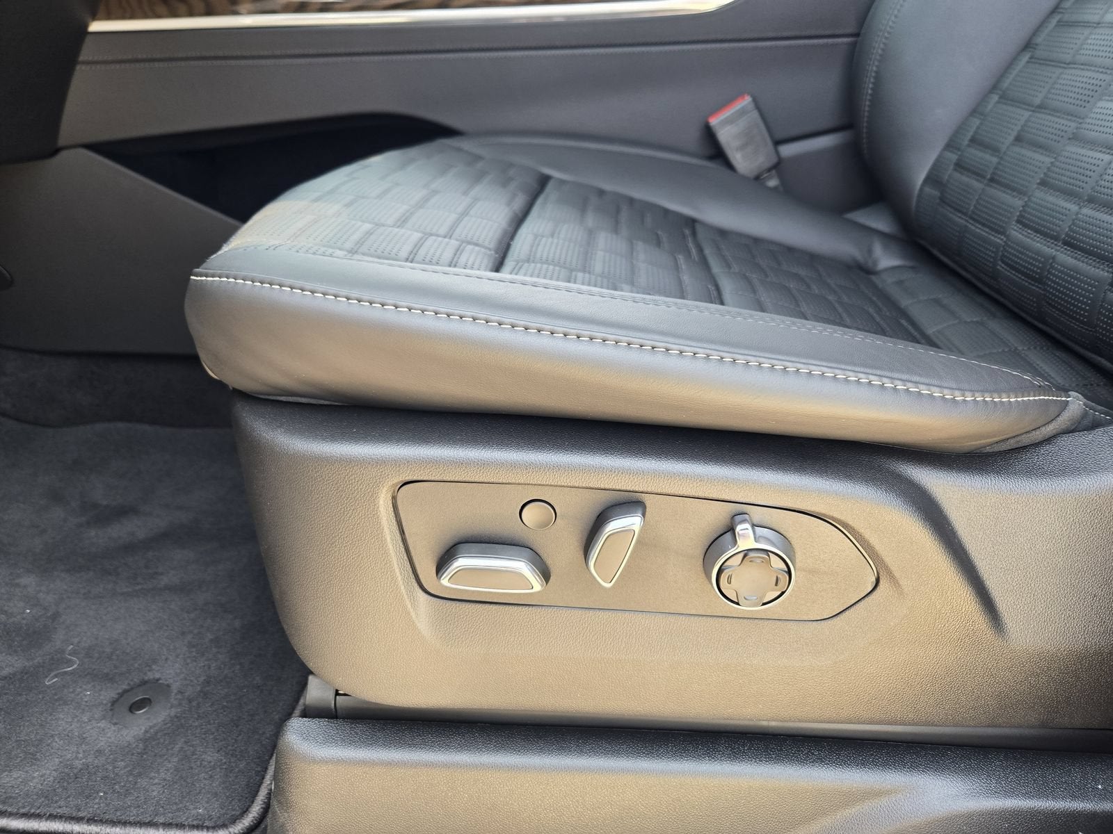 2026 Cadillac Escalade Platinum Luxury