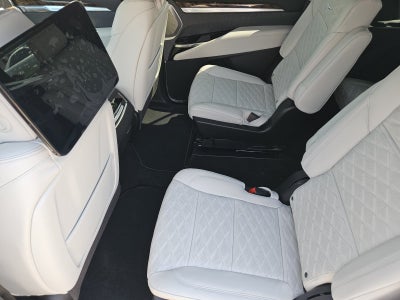 2027 Cadillac Escalade Platinum Sport