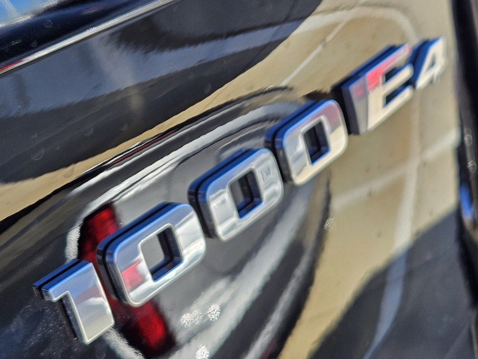 2025 Cadillac ESCALADE IQ Luxury 2