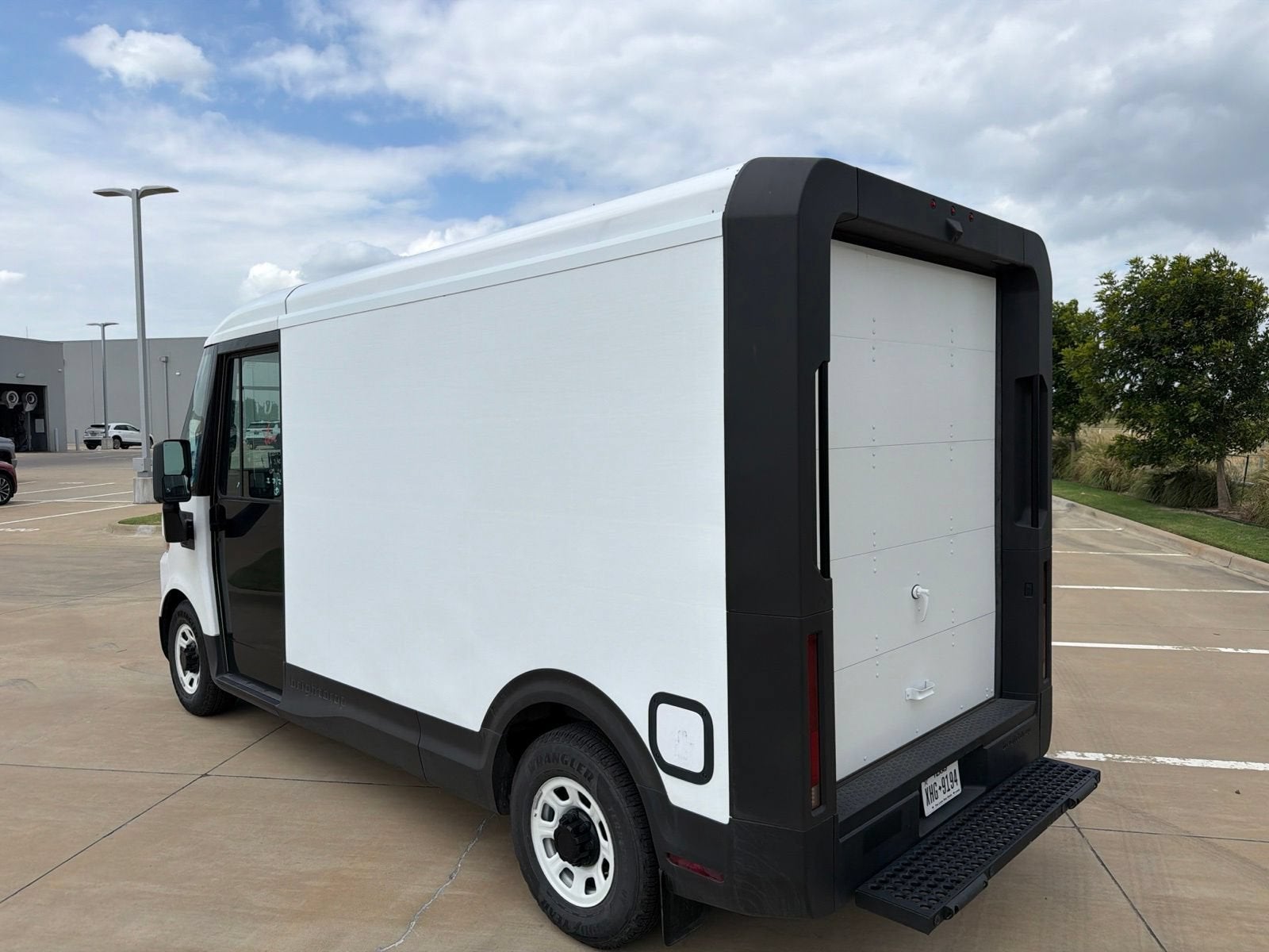 2024 BrightDrop Zevo 400 EJY