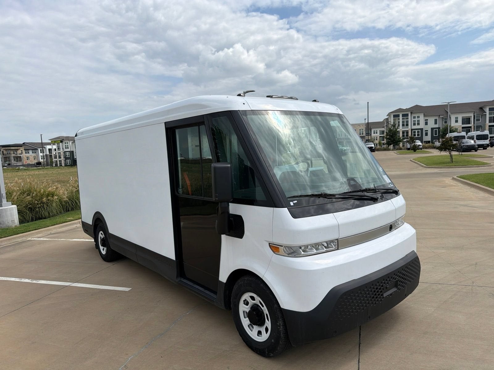 2024 BrightDrop Zevo 600 EJY