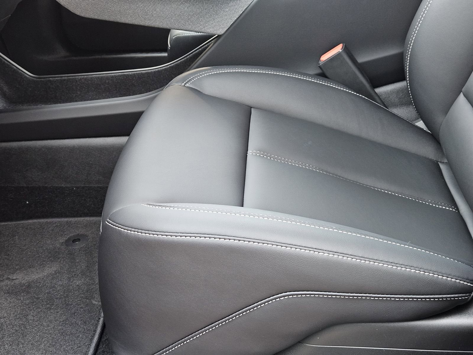 2025 Cadillac OPTIQ Luxury 1