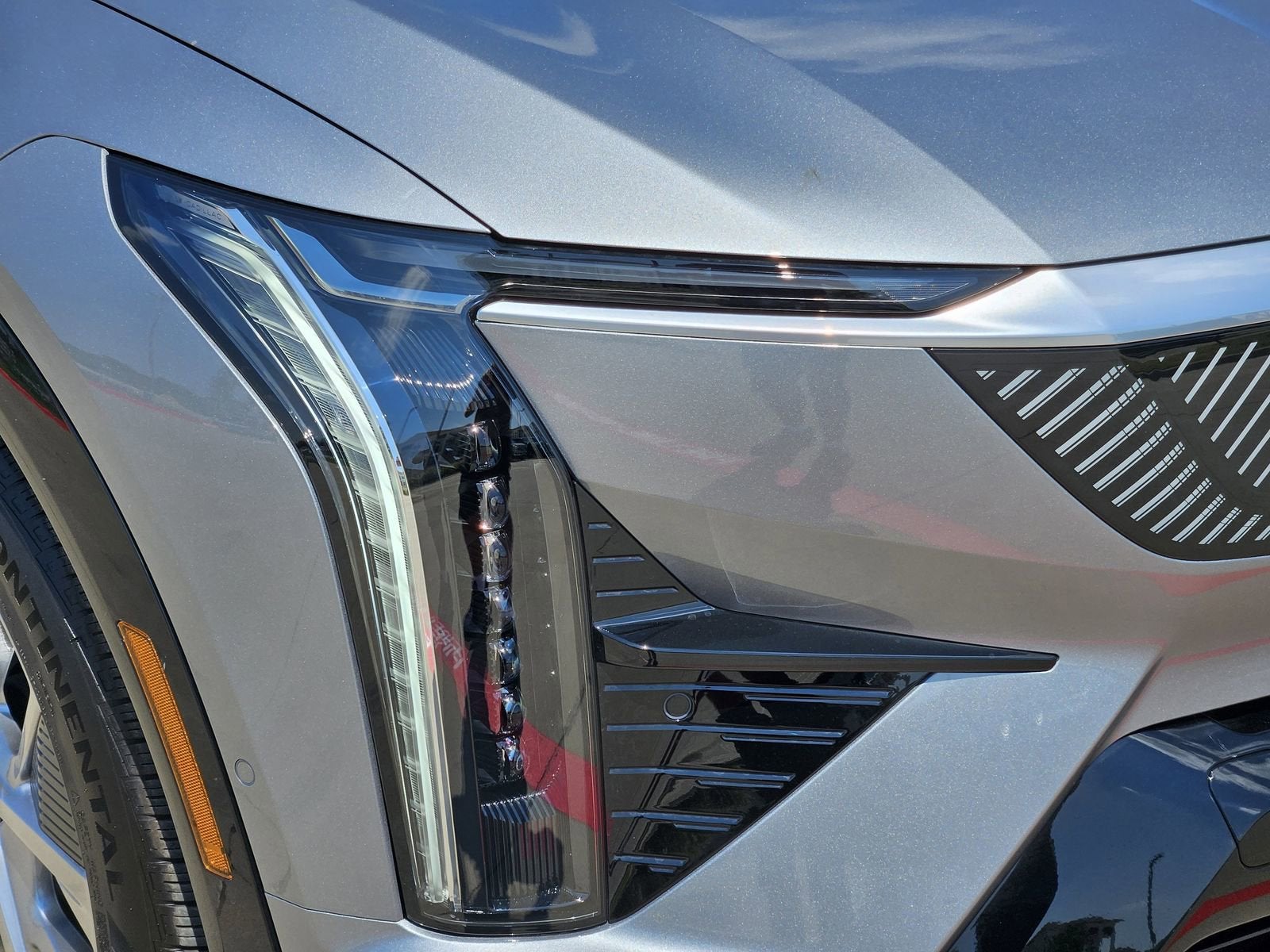 2025 Cadillac OPTIQ Luxury 1