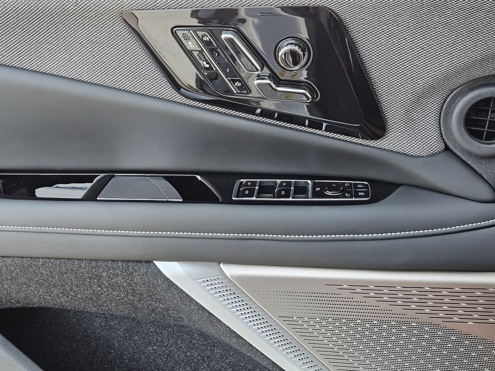 2027 Cadillac OPTIQ Sport