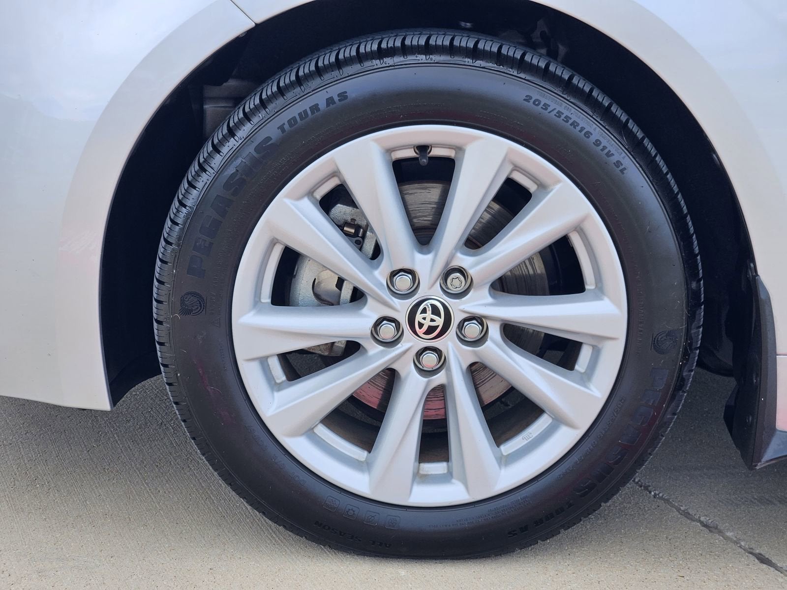 2024 Toyota Corolla Hatchback SE