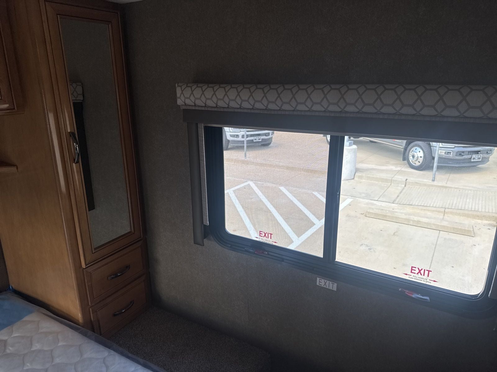 2018 Ford E-450SD Base