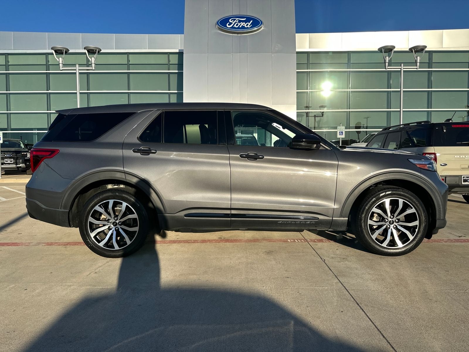 2021 Ford Explorer ST