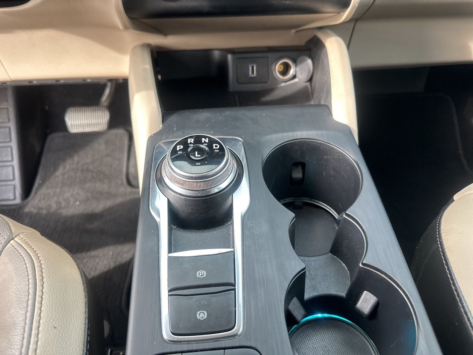 2020 Ford Escape Hybrid Titanium