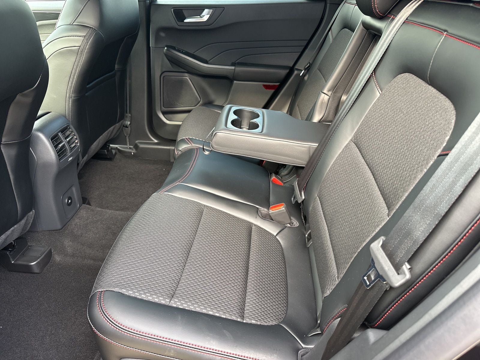 2025 Ford Escape Hybrid ST-Line