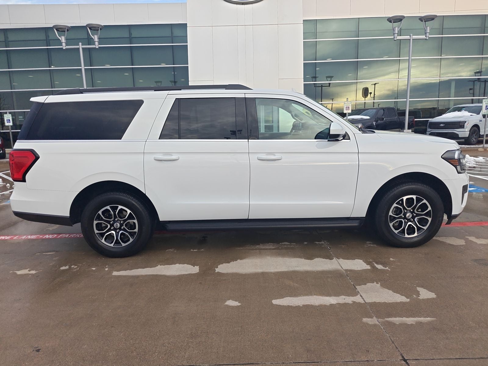 2024 Ford Expedition Max XLT