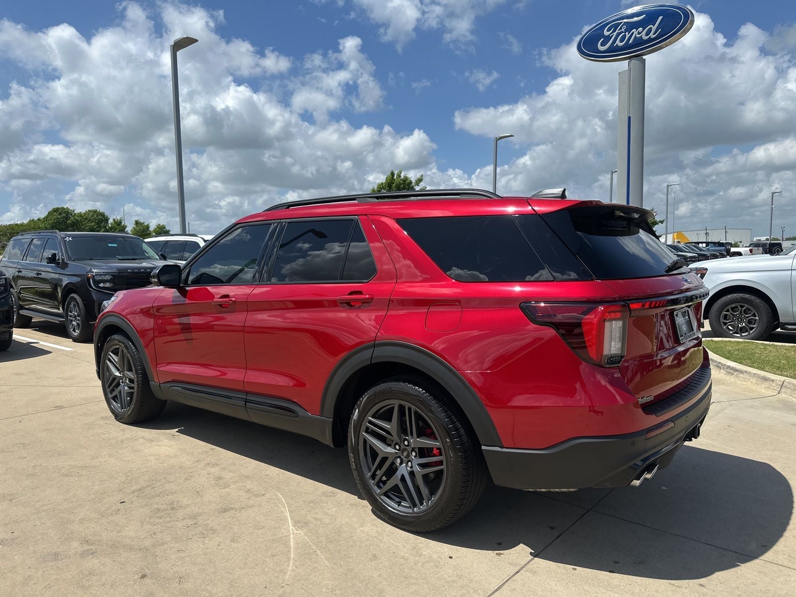 2025 Ford Explorer ST