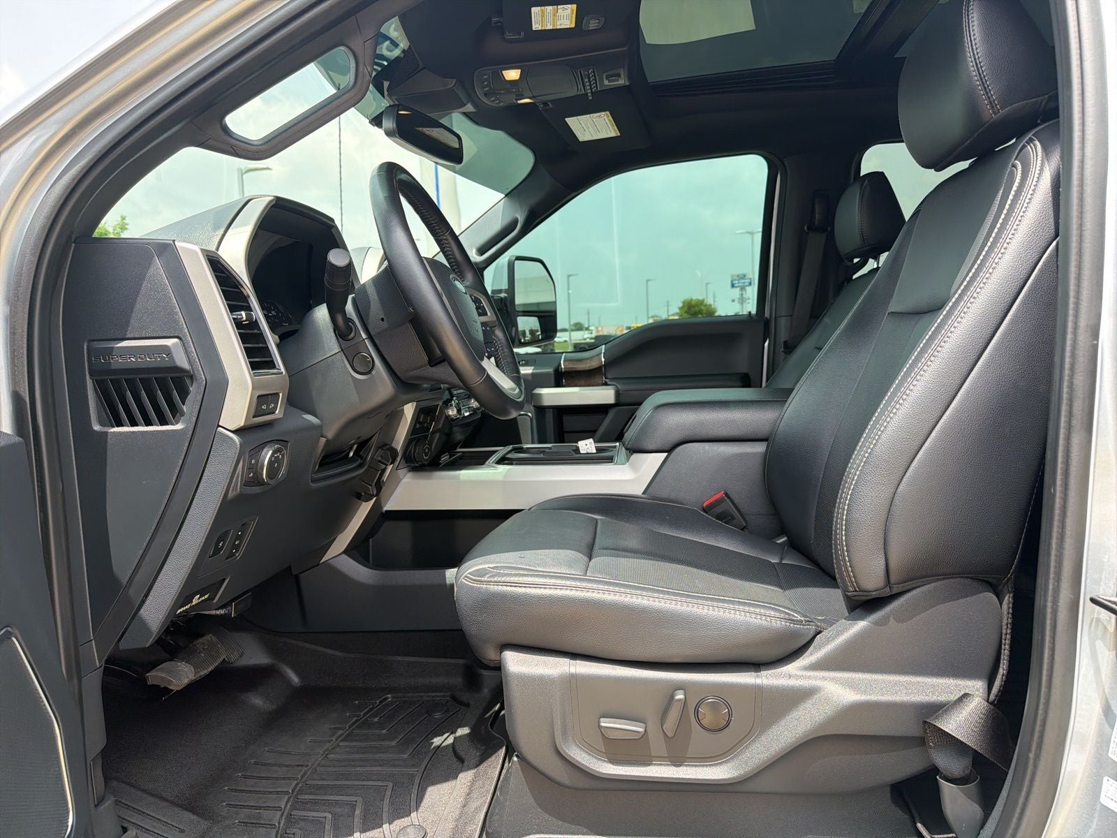 2022 Ford F-250SD Lariat