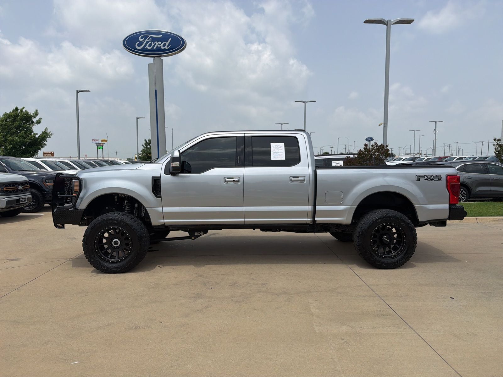 2022 Ford F-250SD Lariat