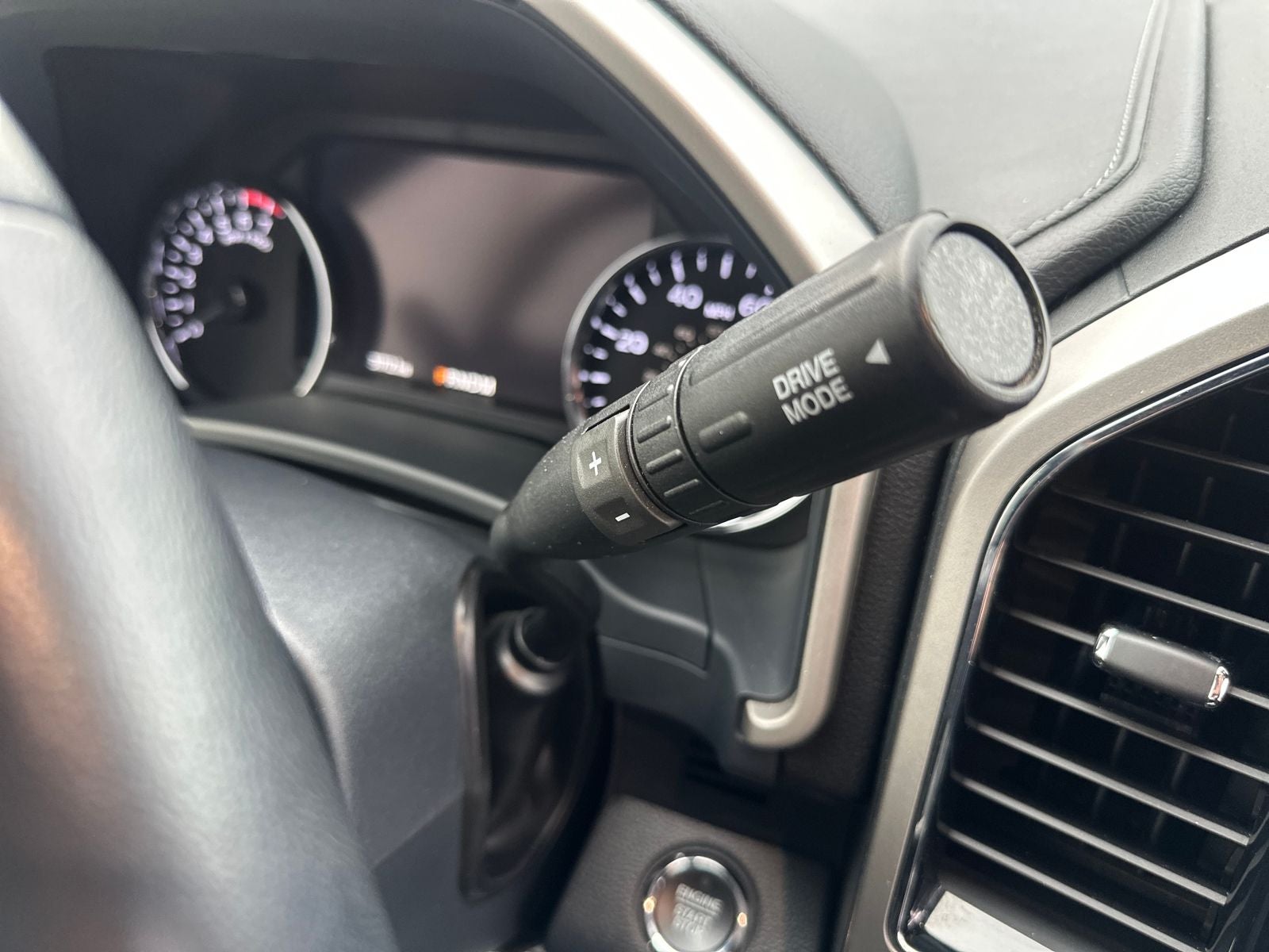 2022 Ford F-350SD Lariat