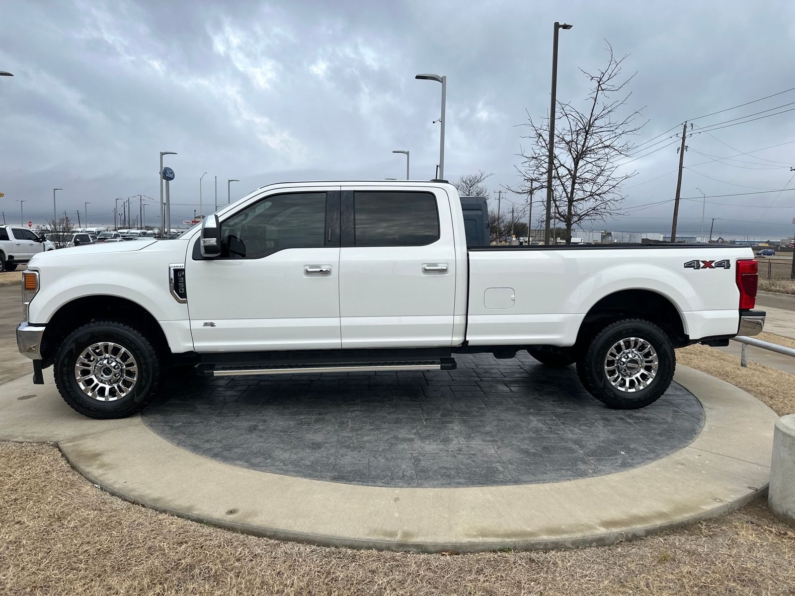 2022 Ford F-350SD Lariat